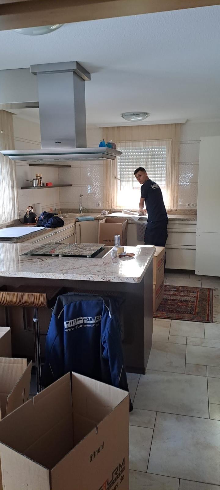 Professionelle Möbelmontage und Küchenaufbau
