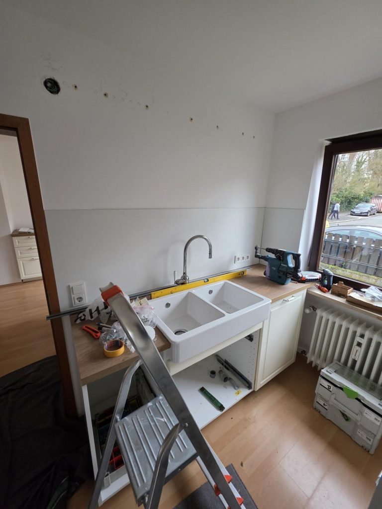 Küchenaufbau Nürnberg mit Umzugsfirma